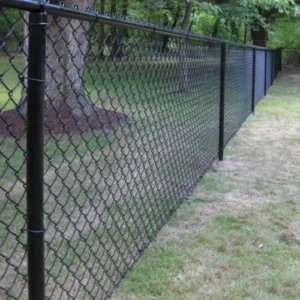 Black Vinyl Coated Chain Link Fabric 2_ x 9 gauge x 4’_2_ x 9 gauge x 6′